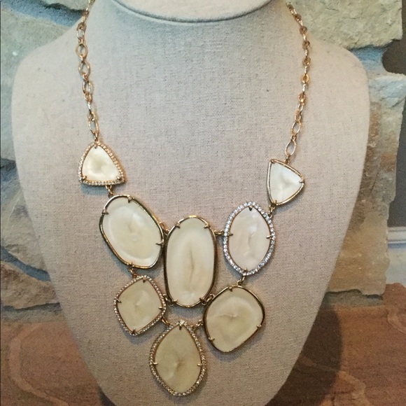 Stella & Dot Fiona Bib necklace and earrings - Picture 2 of 3